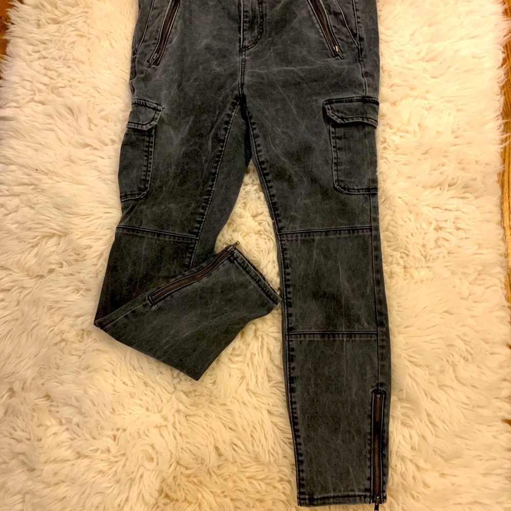 LOFT PETITE SKINNY CARGO PANTS